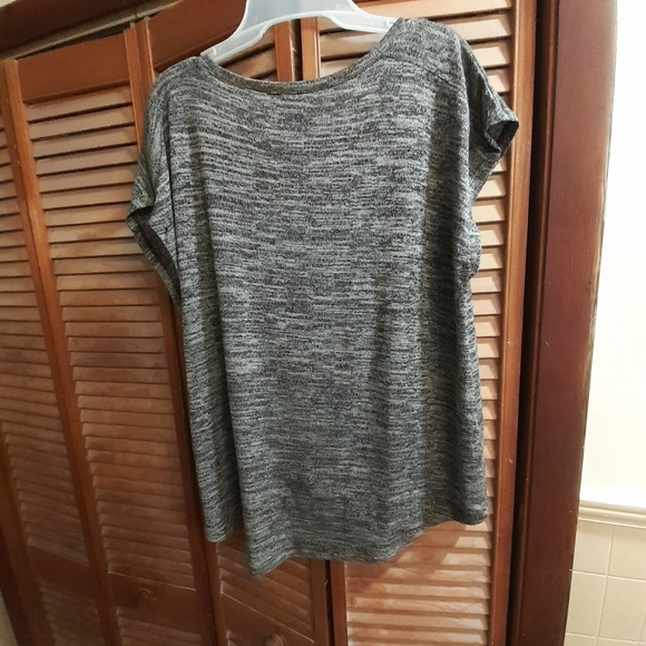 Cato Short Sleeve Top - Picture 3 of 7